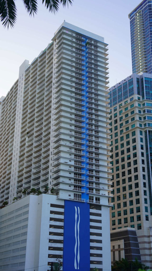 The Club at Brickell Bay  photo 4
